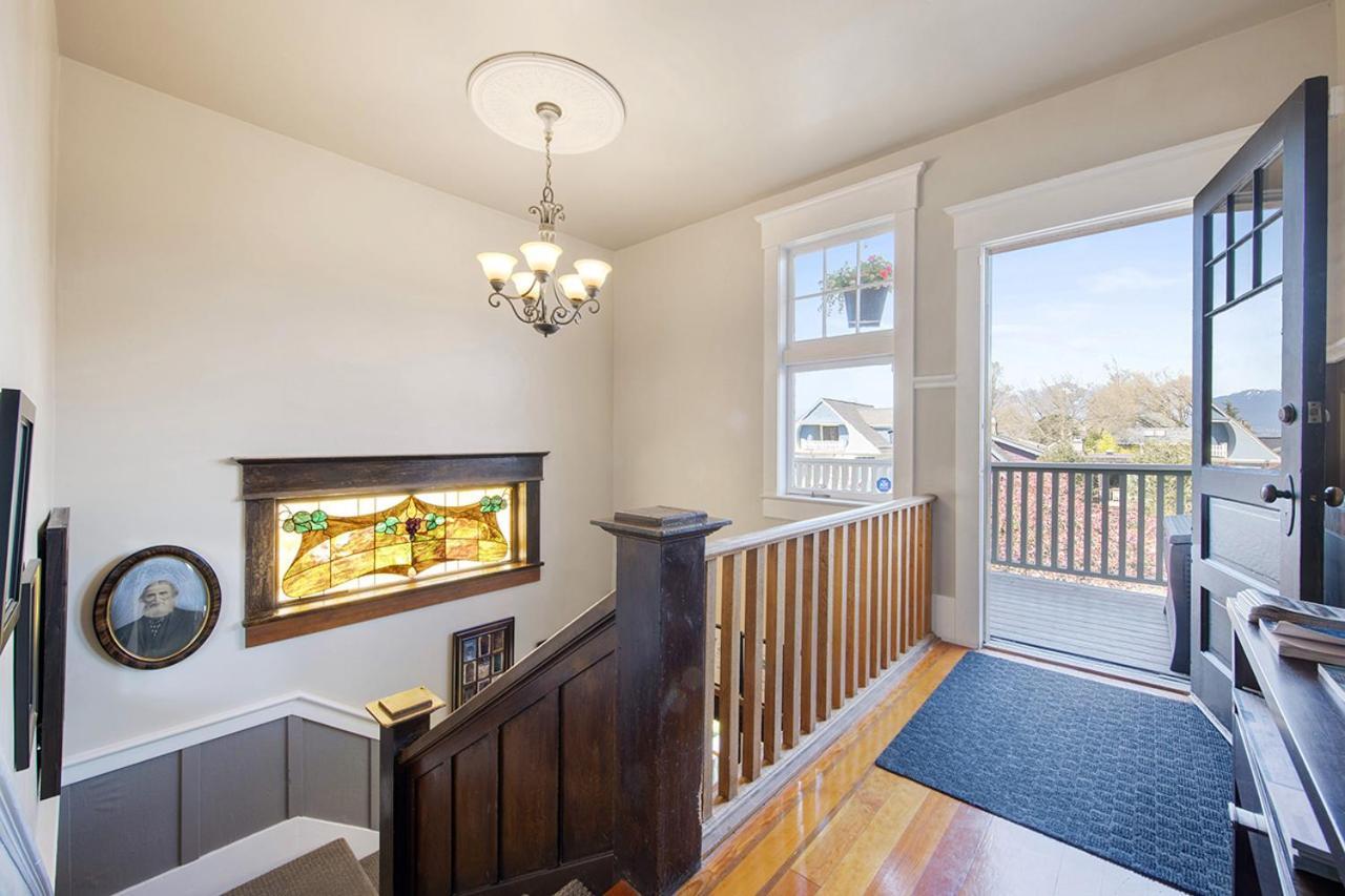 The Ivy On Parker Guest House Vancouver Extérieur photo